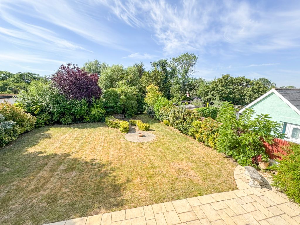 Property photo 2 of 35 Garden View