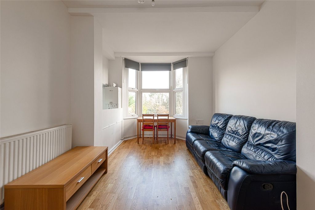 Property photo 2 of 15 Picture No. 19