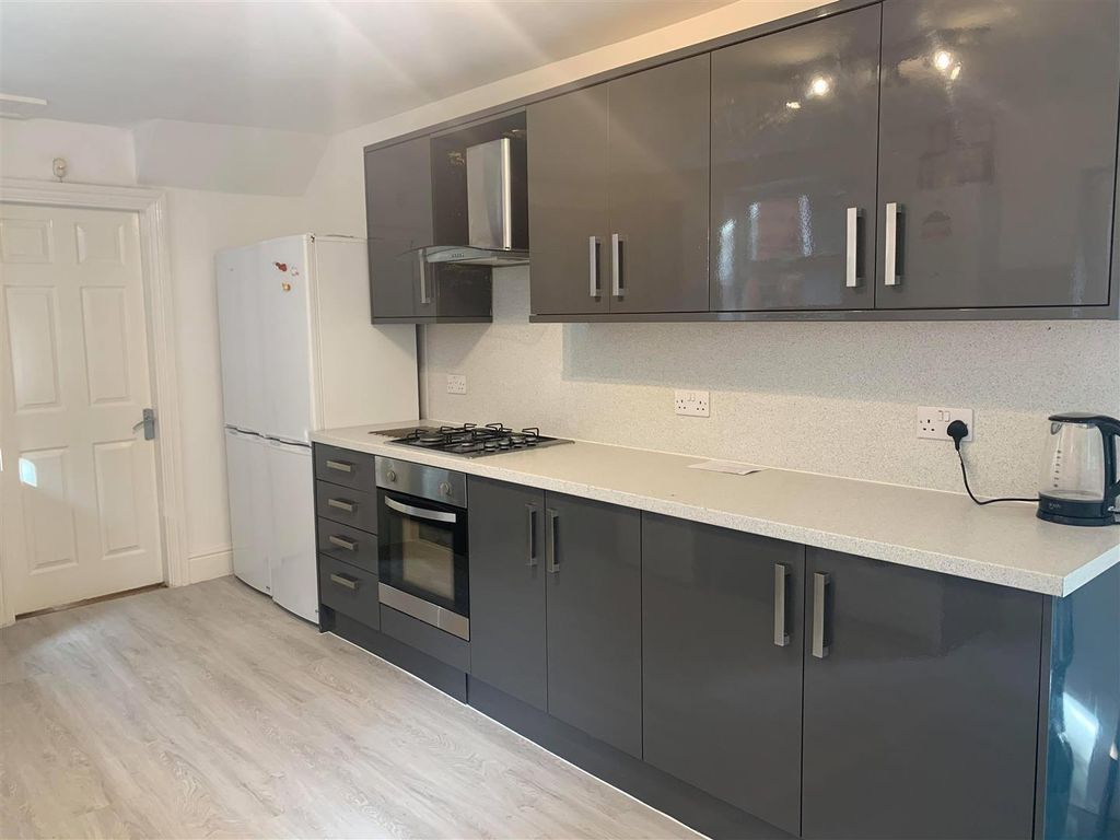 Property photo 3 of 5 Ot6Jjm3Nmjp5C0Iyhc5R7Nvicki.Jpg