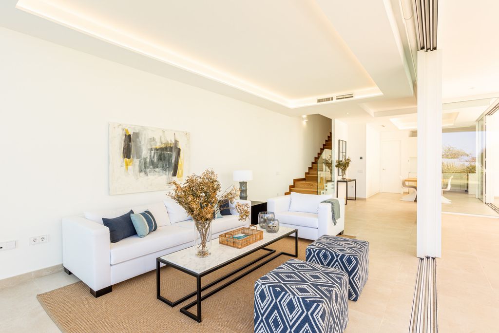 Property photo 2 of 26