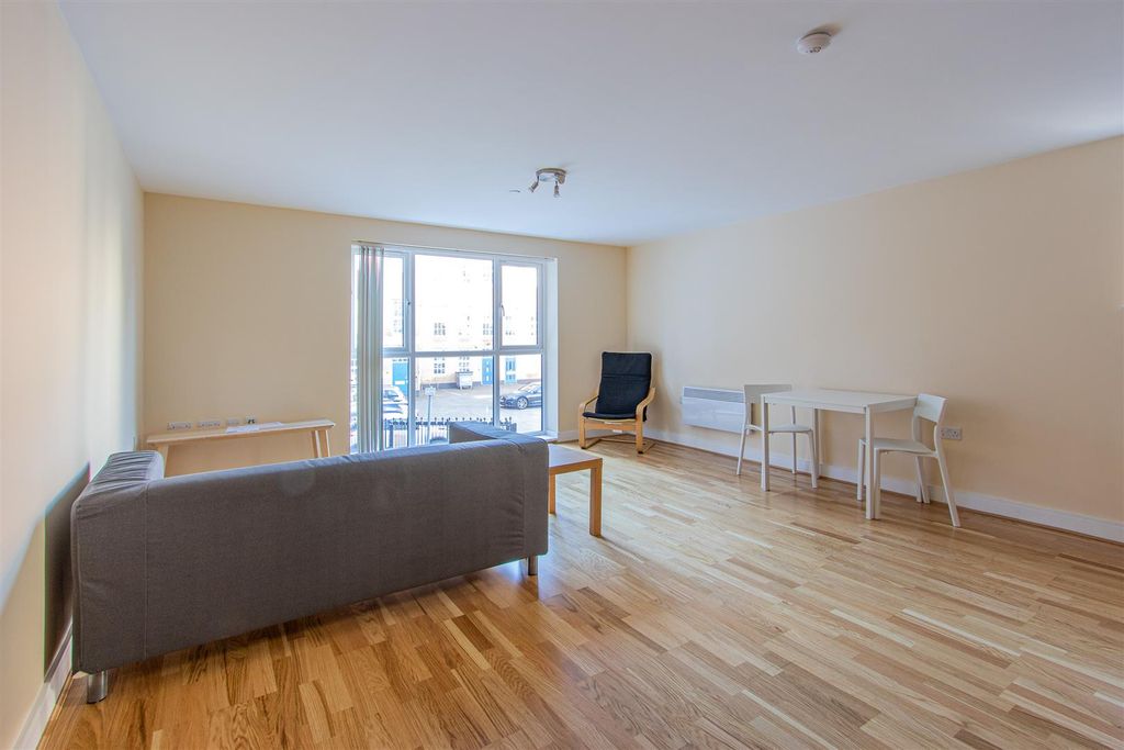 Property photo 2 of 7 Churchill Villas 39-1.Jpg