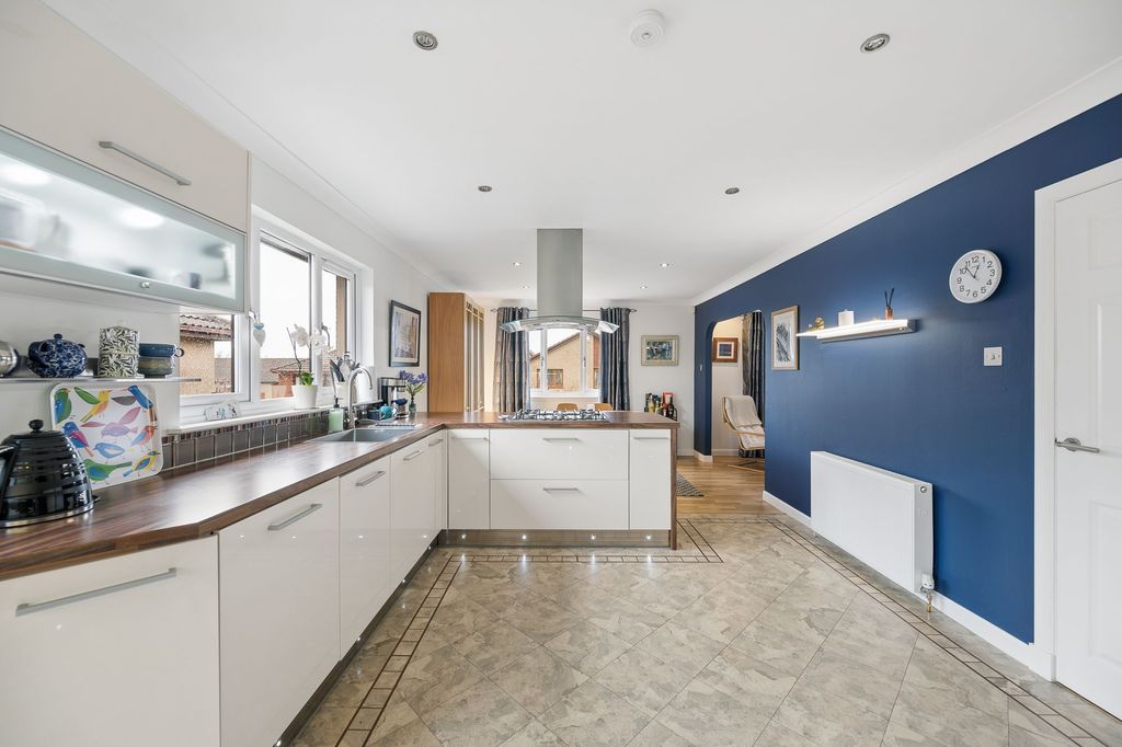 Property photo 3 of 45 Kitchen/ Dining Room