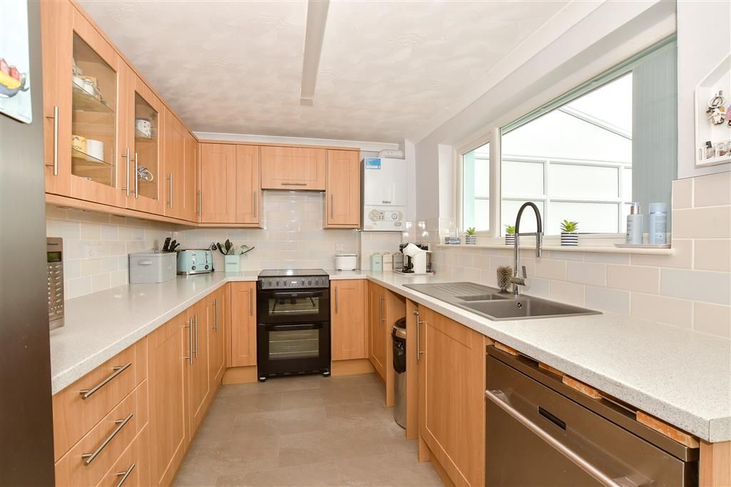 Property photo 3 of 13 Kitchen