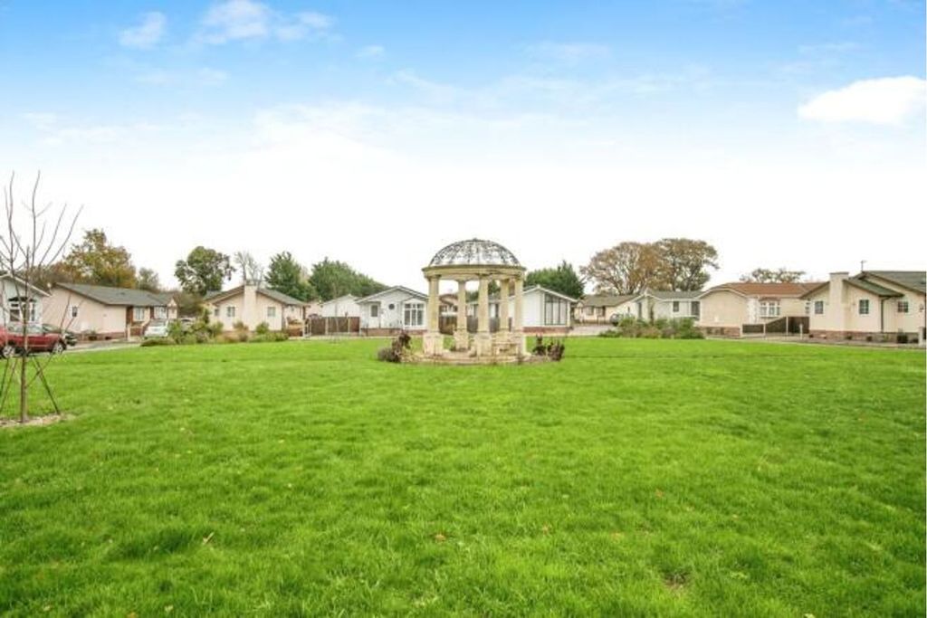 Property photo 3 of 14