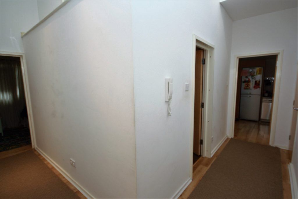 Property photo 3 of 17 Img 8708