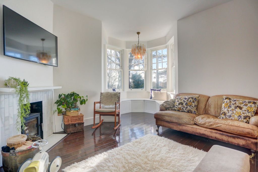 Additional image 5 of 6 bed detached house to rentShirley Drive, Hove BN3