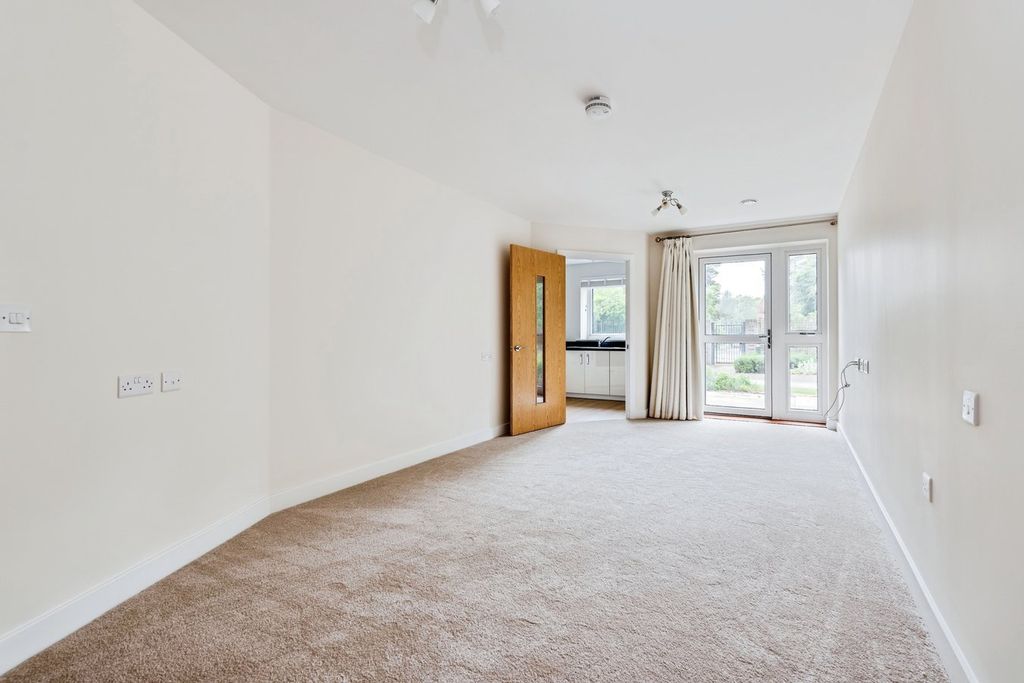 Property photo 3 of 19
