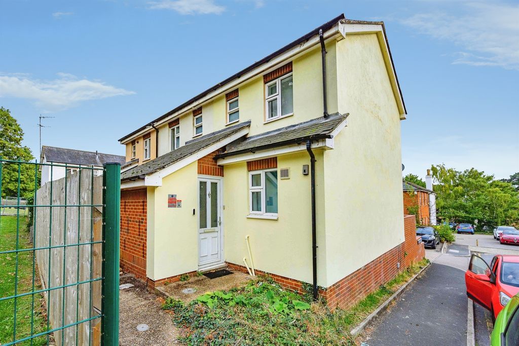 Property photo 2 of 11
