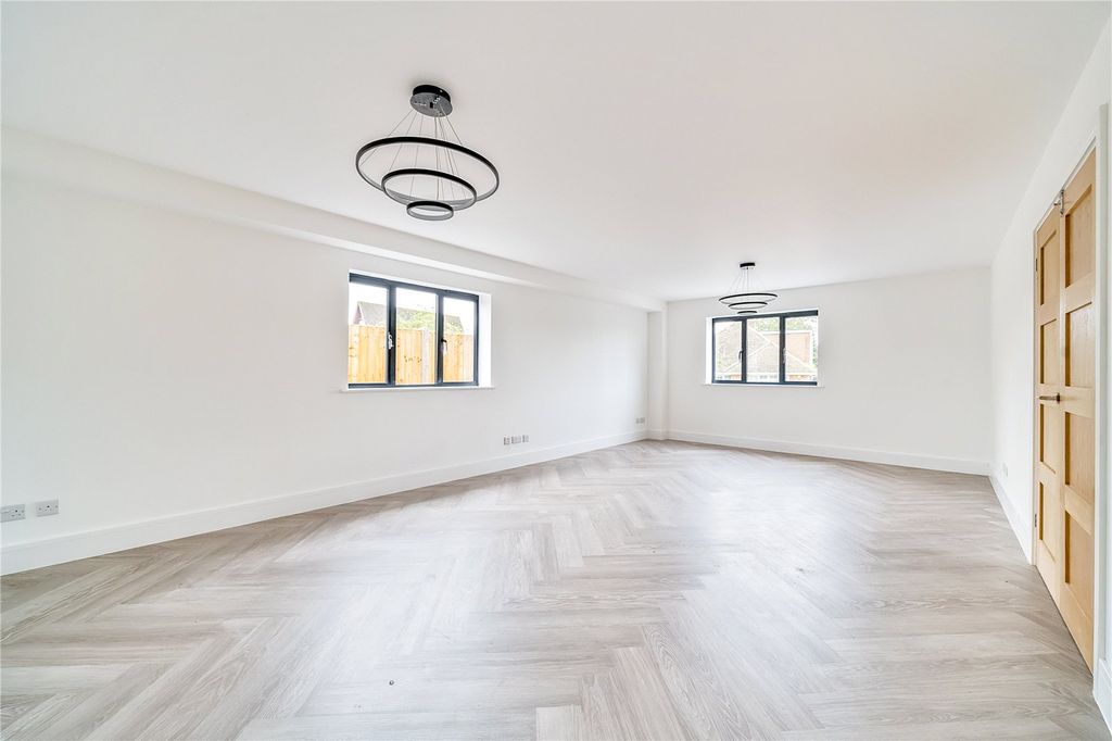 Property photo 3 of 10 Living Room
