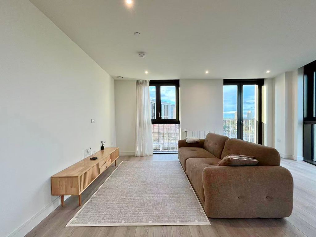 Property photo 3 of 26