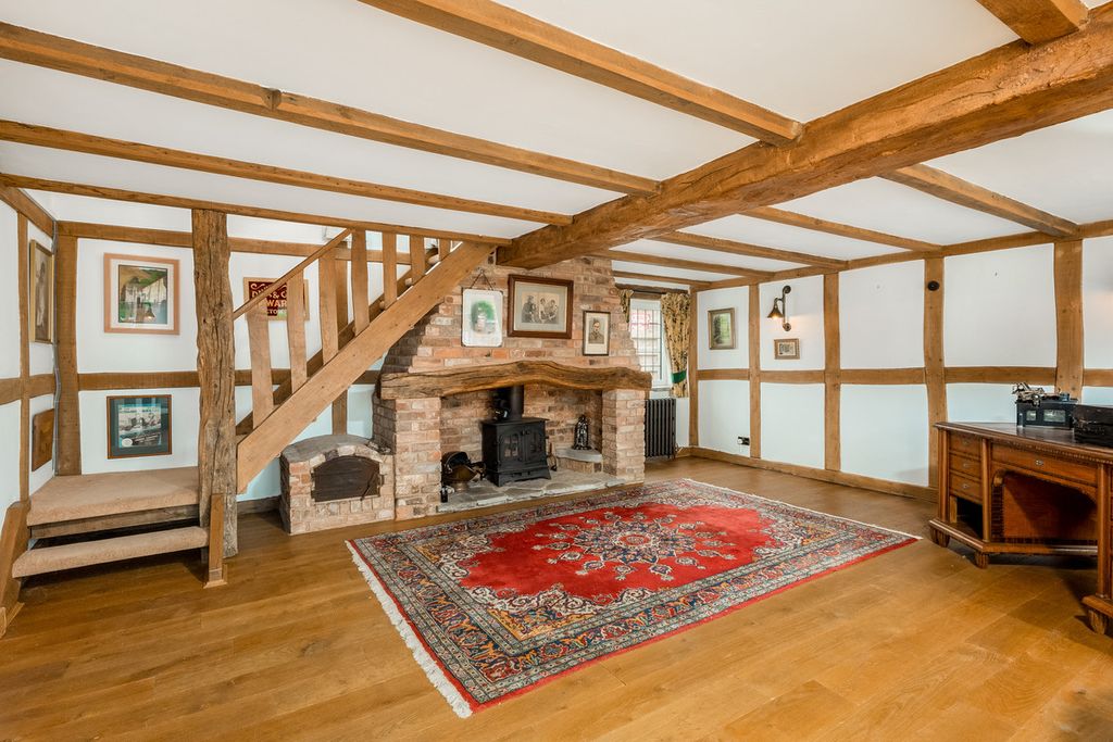 Property photo 2 of 47