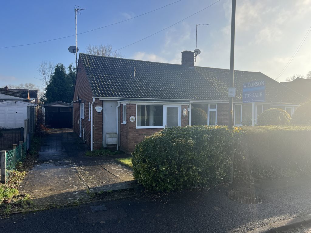Property photo 1 of 17 2 Bedroom Semi-Detached Bungalow For Sale