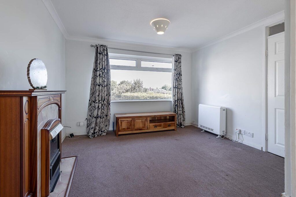 Property photo 3 of 25