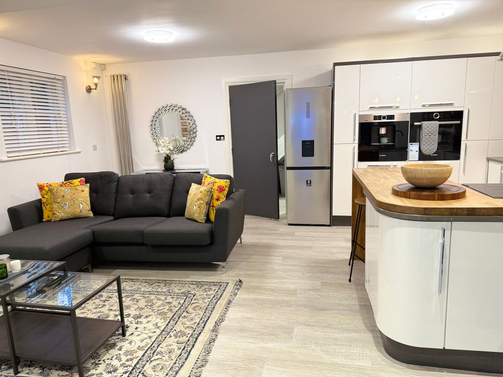 Property photo 2 of 69 Lounge Open Plan