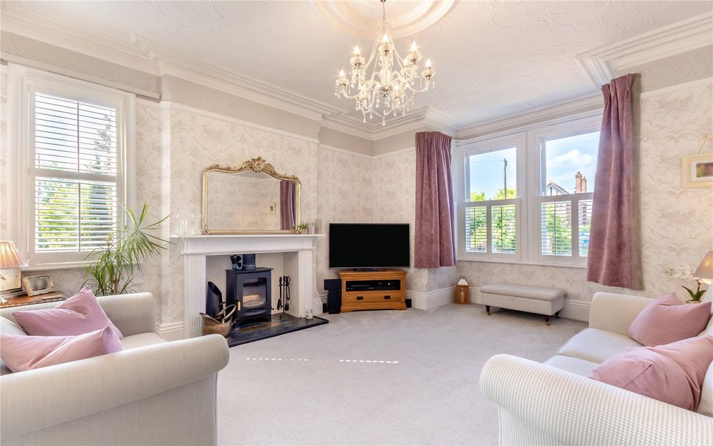 Property photo 3 of 26 Drawing Room
