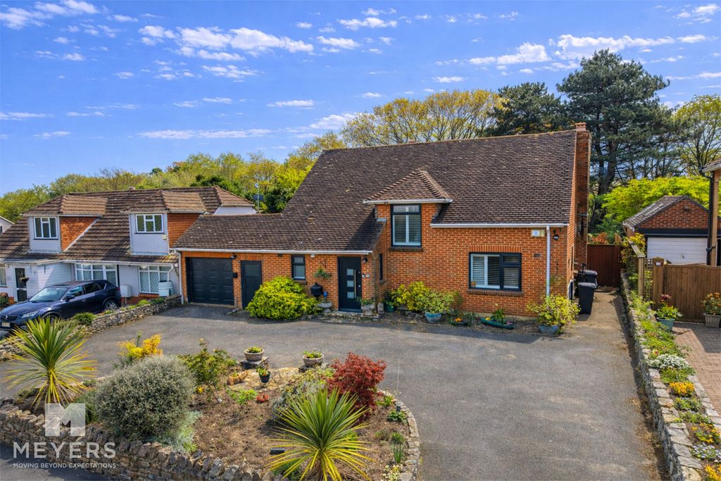 Property photo 1 of 34