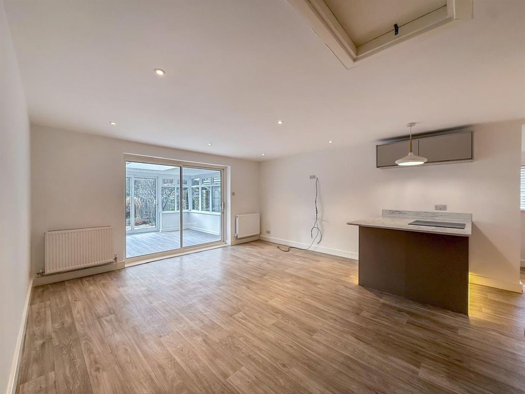 Property photo 2 of 14 Whatsapp Image 2026-03-11 At 16.44.53 (13).Jpeg