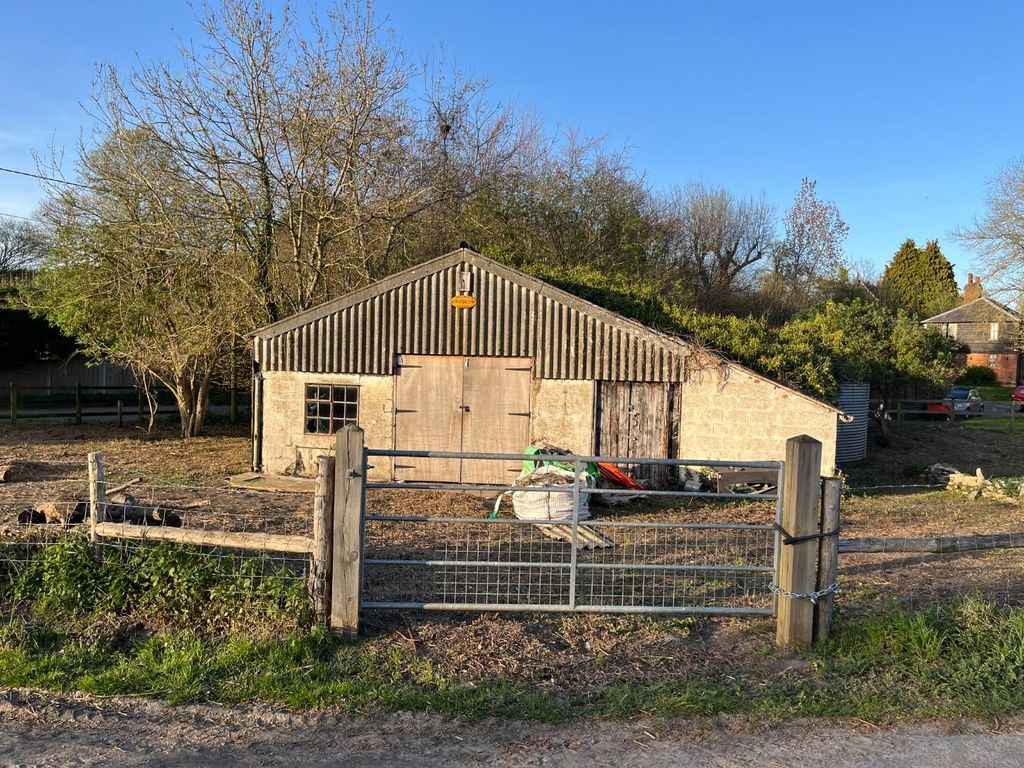 Property photo 3 of 5 Img_0107.Jpg