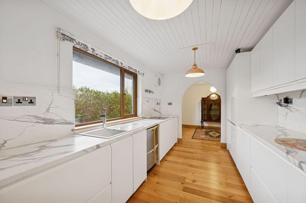 Property photo 2 of 40 Kitchen