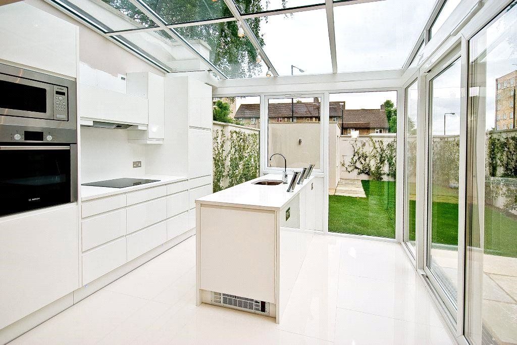 Property photo 2 of 13 Kitchen