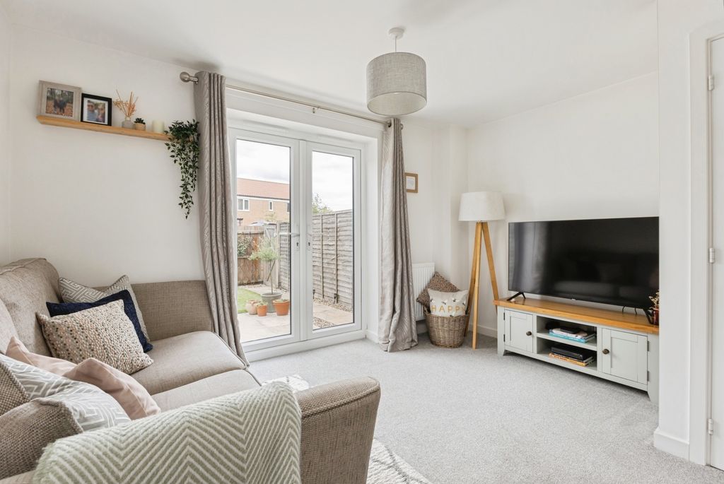 Property photo 3 of 18 Pbox-Img.Jpg