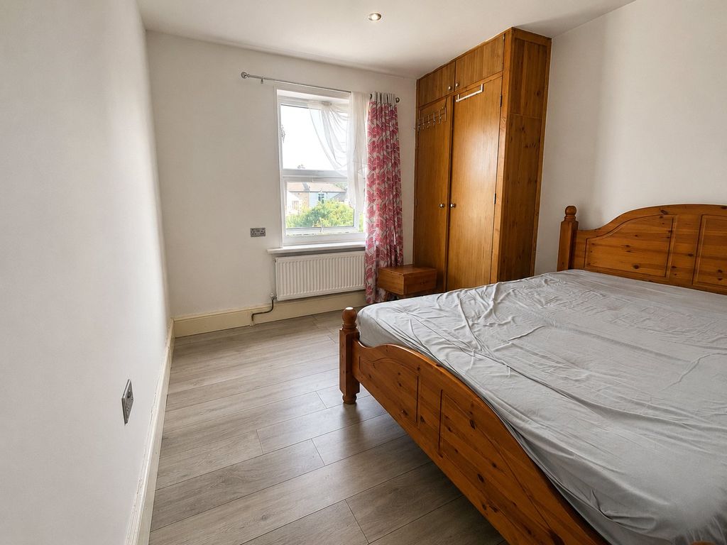 Property photo 3 of 12 Picture No. 15