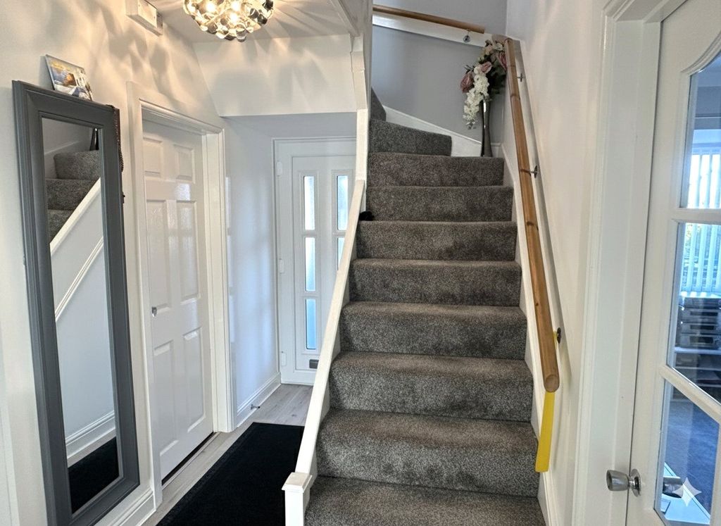 Property photo 2 of 24 Picture No. 36