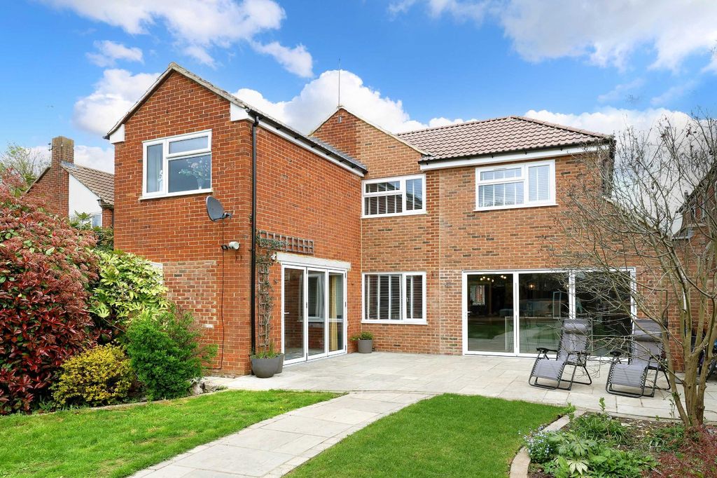 Property photo 2 of 25 Picture No. 07