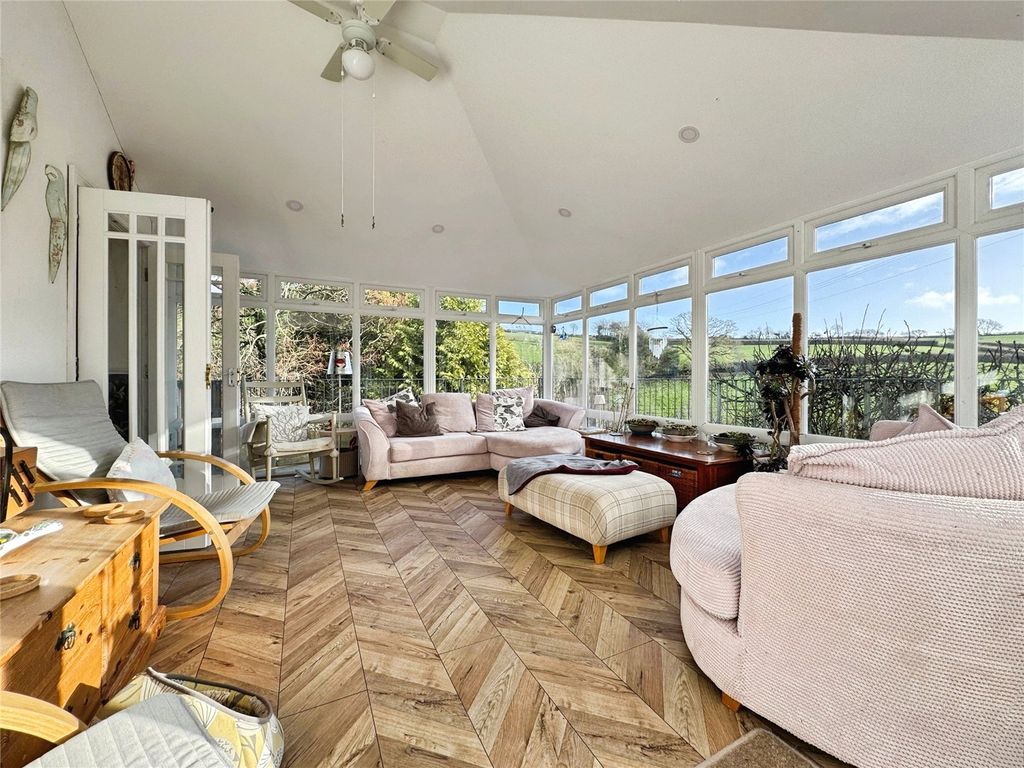 Property photo 3 of 60 Farm House