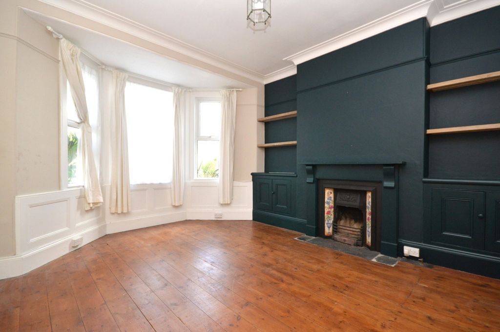 Property photo 2 of 9 2 - Picture No. 04