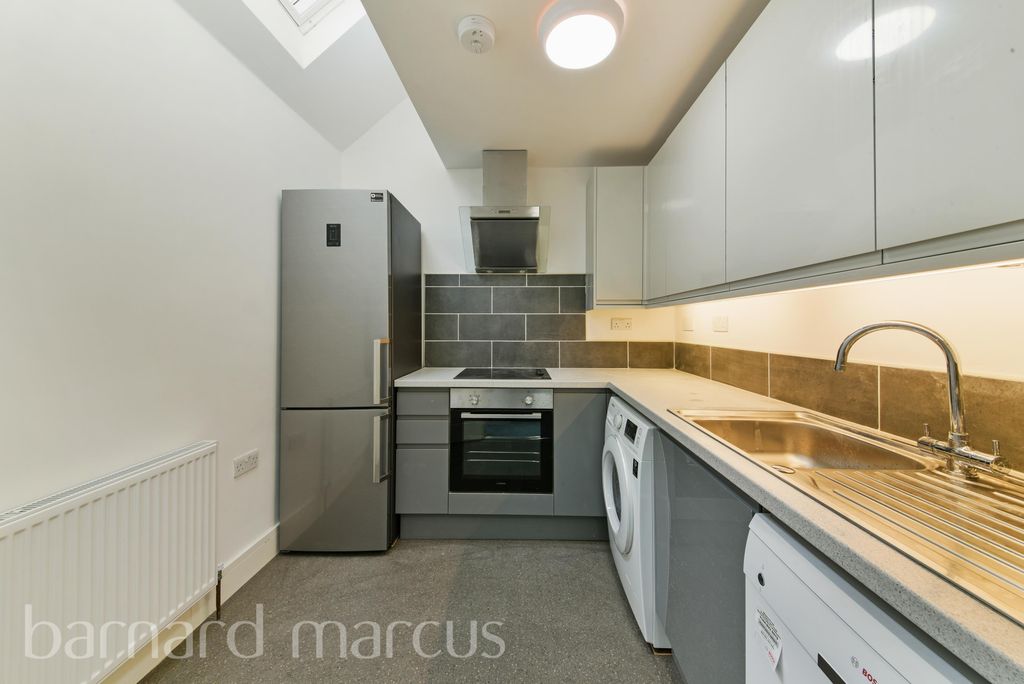 Property photo 1 of 6 Kitchen