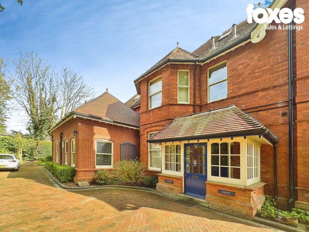 Property photo 3 of 15 5263882