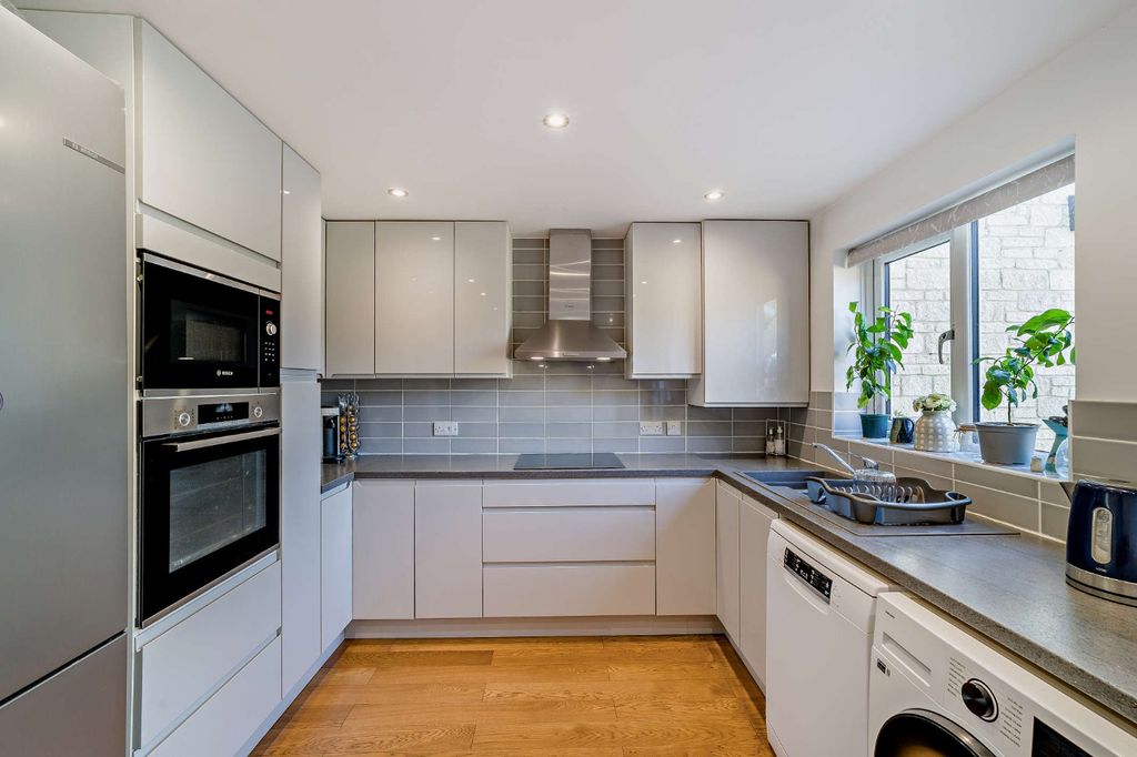 Property photo 3 of 11 Picture No. 09