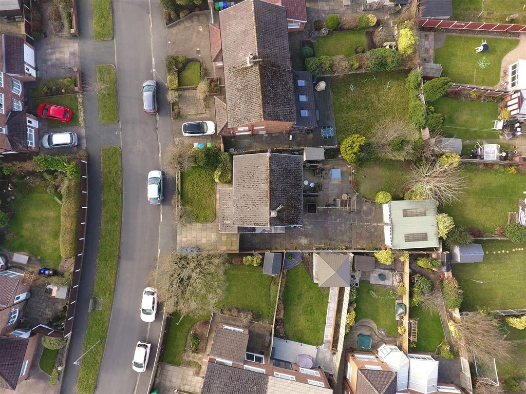 Property photo 2 of 31