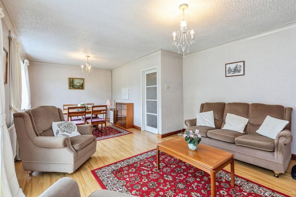 Property photo 3 of 17 Photo