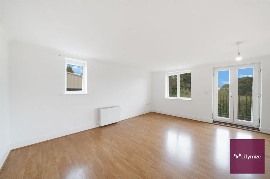 Property photo 3 of 16 Reception Room