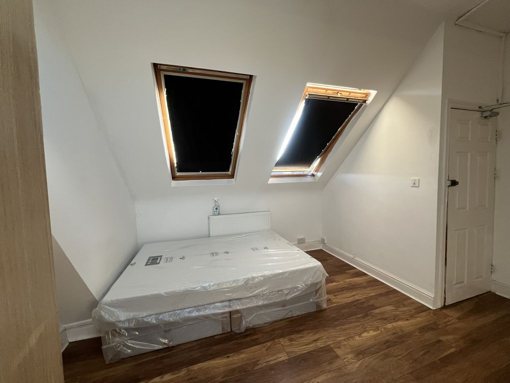 Property photo 2 of 6 Gallery