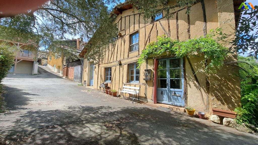 Property photo 1 of 16 Main Exterior View