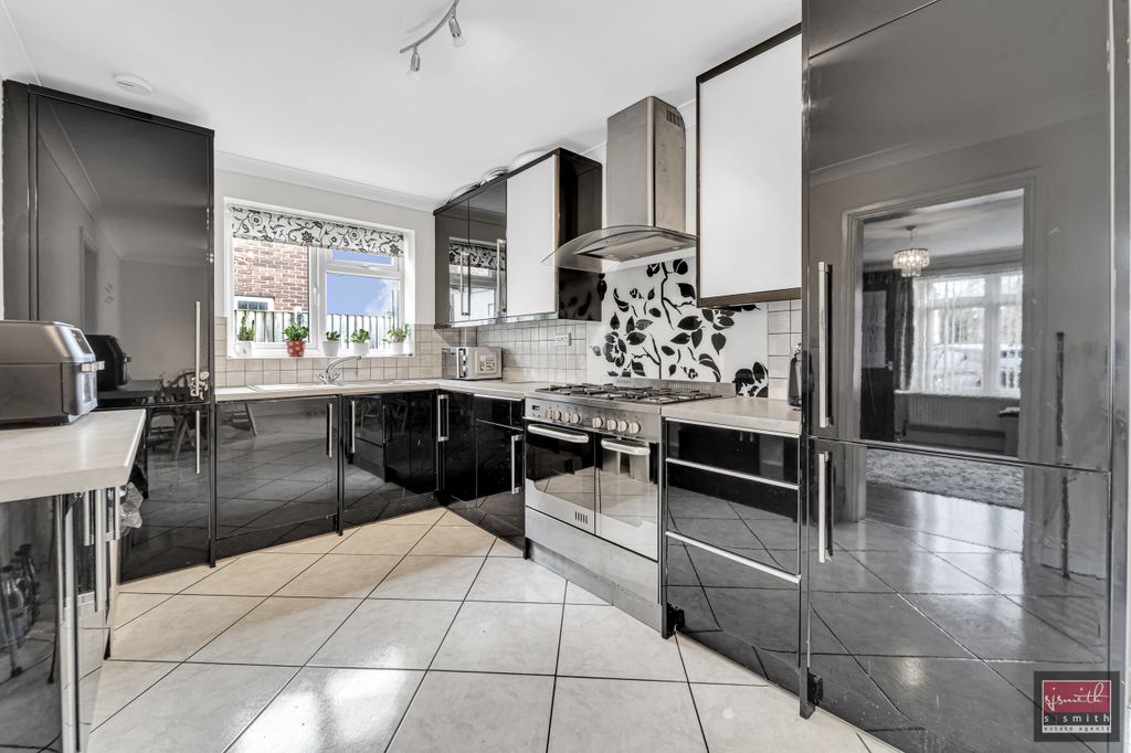 Property photo 3 of 14 Dsc08661