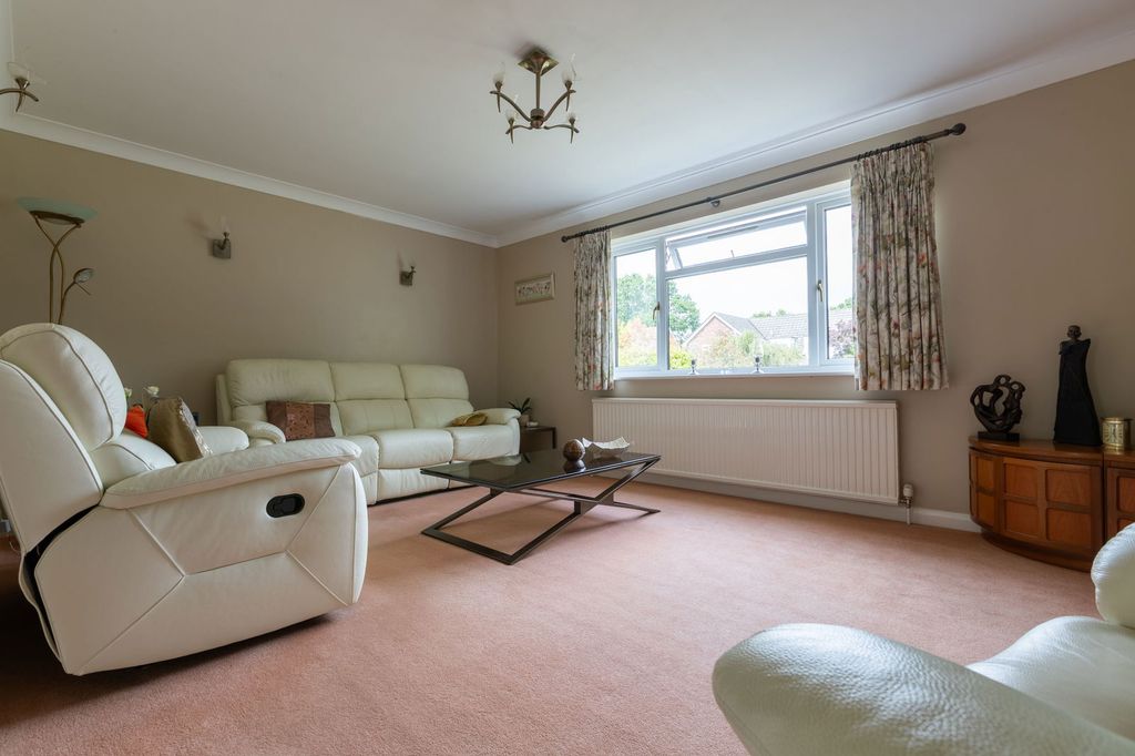 Property photo 2 of 18