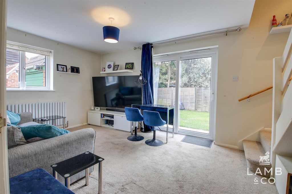 Property photo 2 of 10