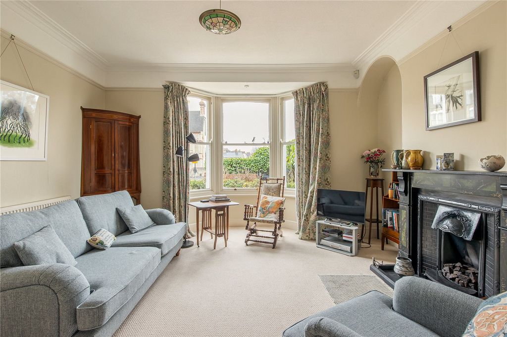 Property photo 2 of 13 Sitting Room