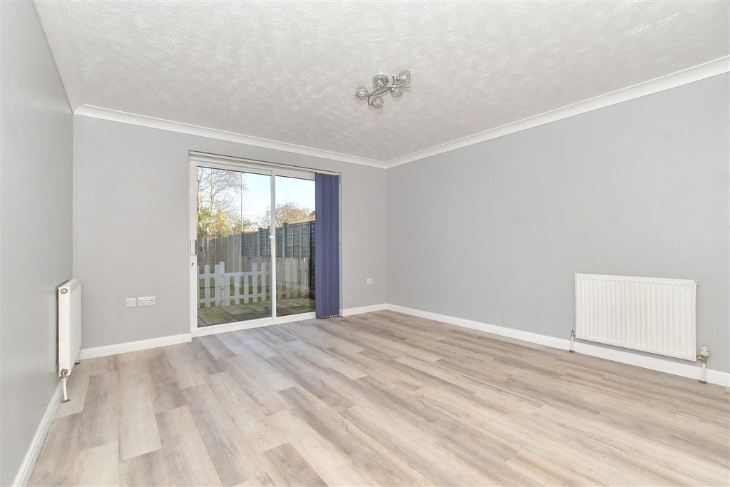 Property photo 2 of 8 Lounge/Diner