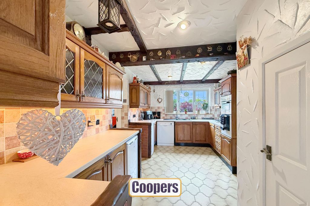 Property photo 3 of 21 Kitchen