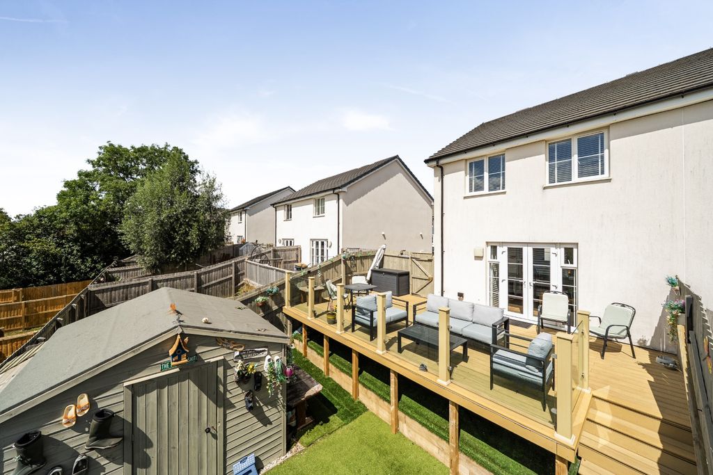 Property photo 2 of 25 5341543