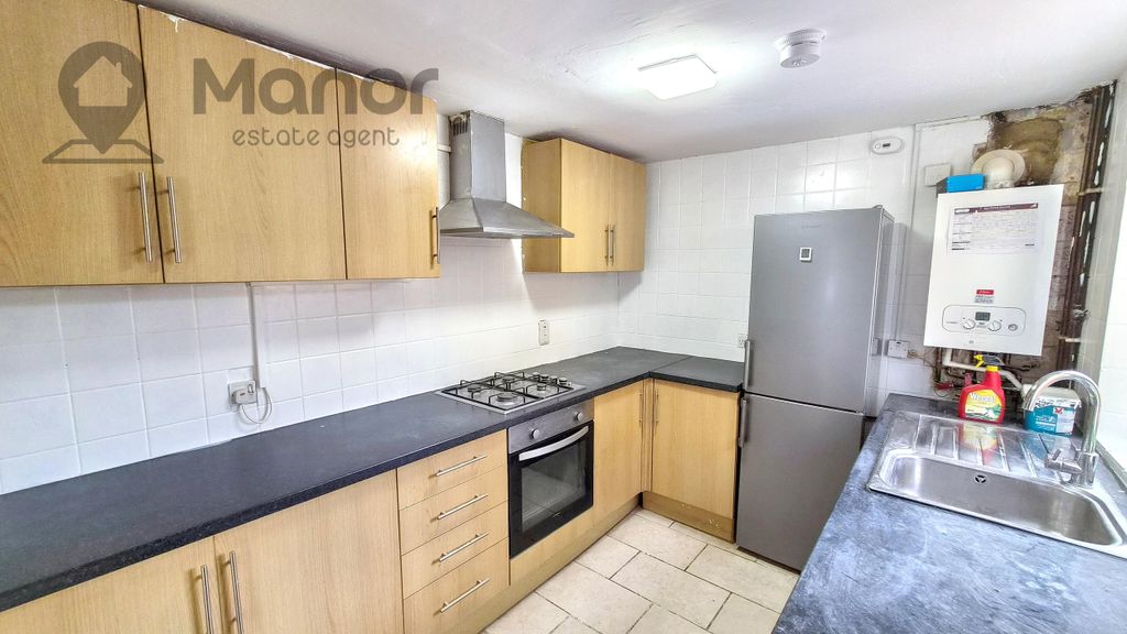 Property photo 1 of 16 Kitchen