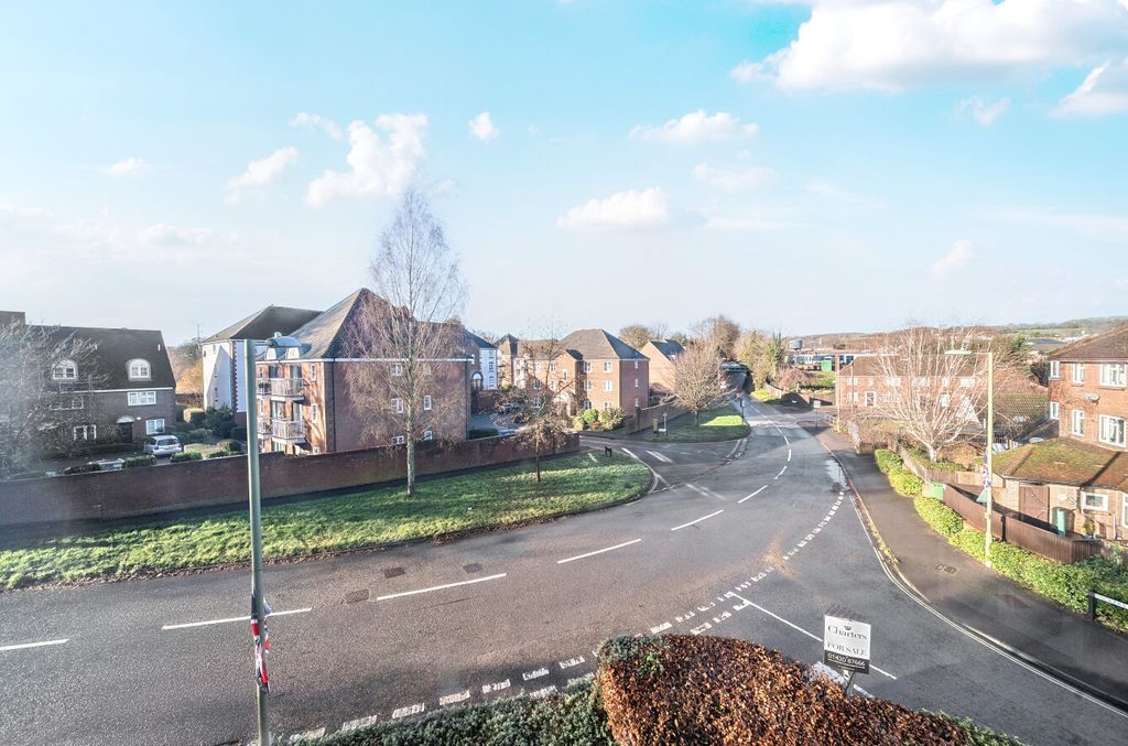 Property photo 3 of 10 1383877-6-69301Bc...