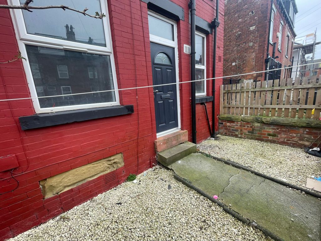 Property photo 3 of 11