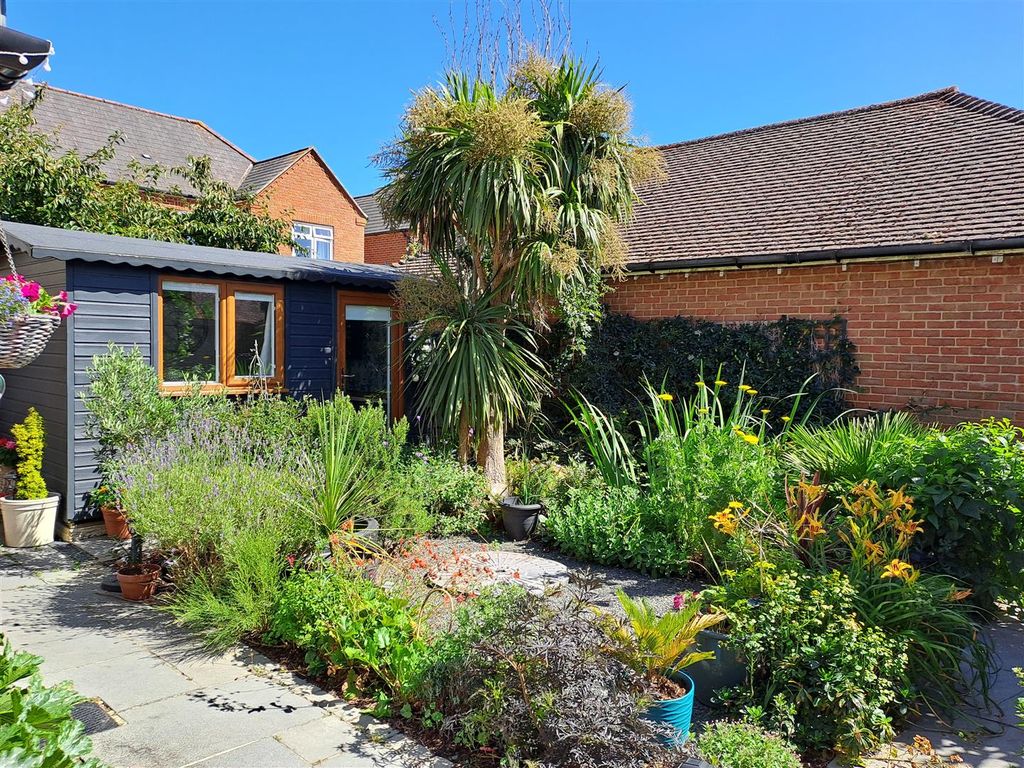 Property photo 3 of 18 South Facing Rear Garden
