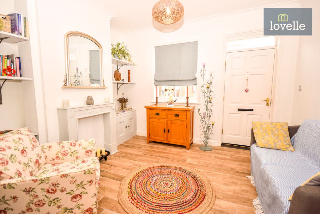Property photo 3 of 15